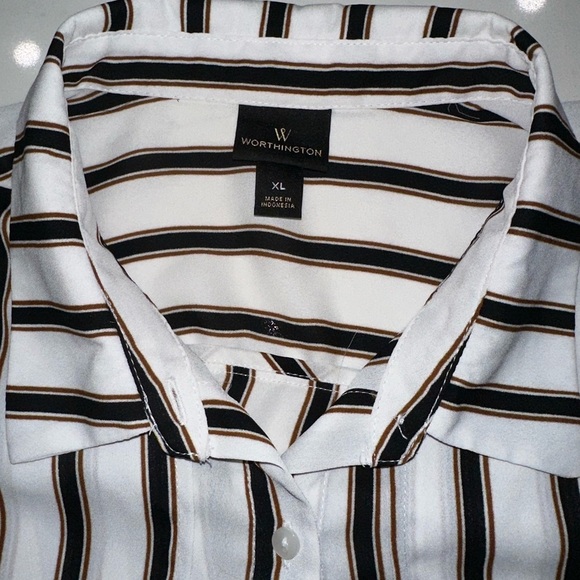 Sheer stripped button down collard tank - Picture 9 of 11